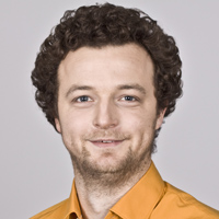 jona-hoelderle_klein